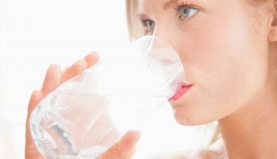 如何遵循酒精饮食